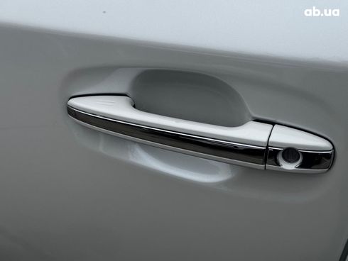 Toyota Venza 2012 белый - фото 9