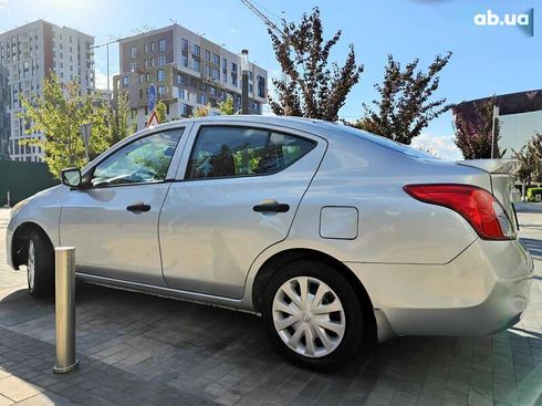 Nissan Versa 2016 - фото 12