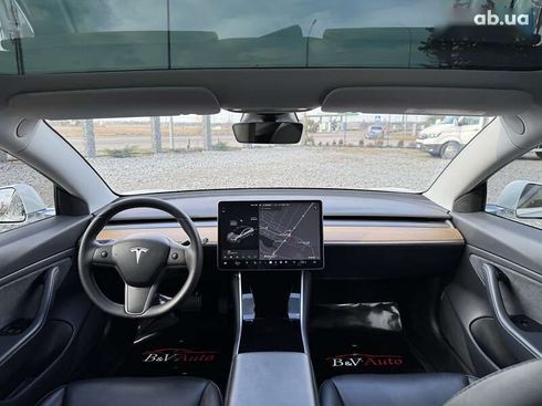 Tesla Model 3 2020 - фото 30
