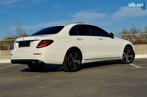 Mercedes-Benz E-Класс 2019 - фото 16