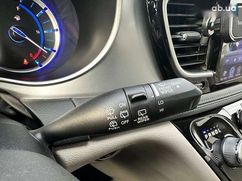 Chrysler Pacifica 2017 - фото 26