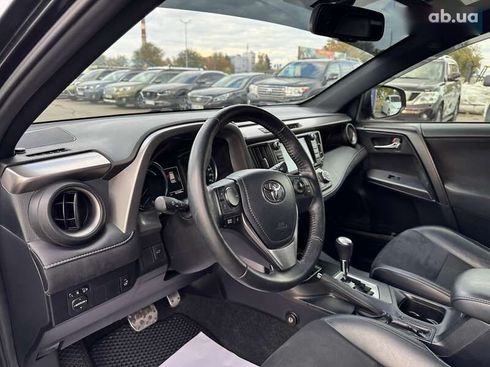 Toyota RAV4 2017 - фото 12