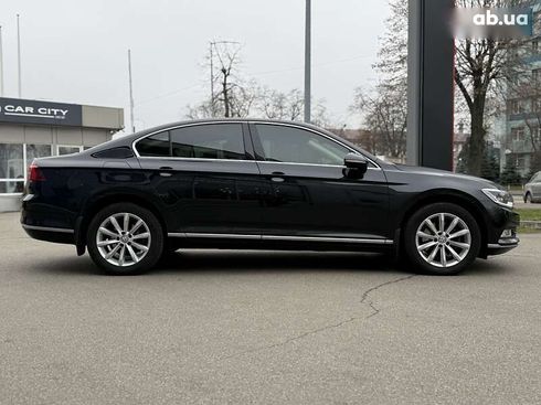 Volkswagen Passat 2017 - фото 8