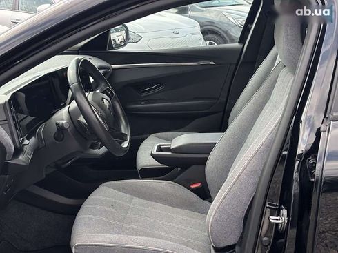 Renault Megane 2022 - фото 24