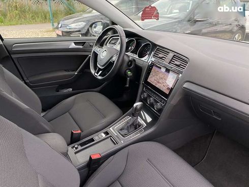 Volkswagen e-Golf 2020 - фото 3