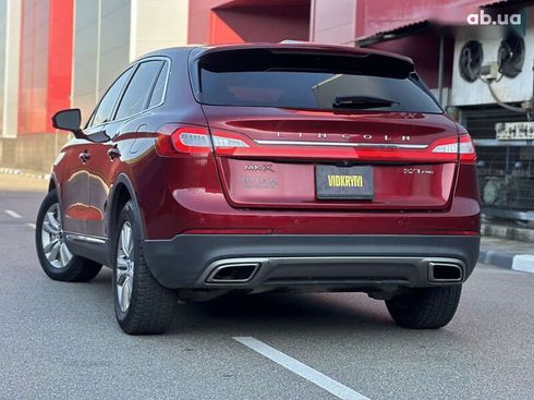 Lincoln MKX 2017 - фото 14