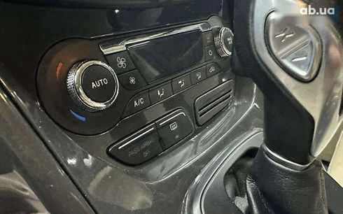 Ford Escape 2015 - фото 16