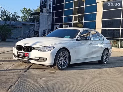 BMW 3 серия 2014 белый - фото 1