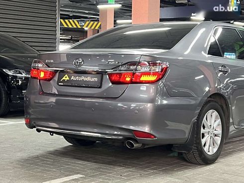 Toyota Camry 2016 - фото 7