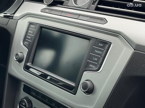 Volkswagen Passat 2015 серый - фото 18