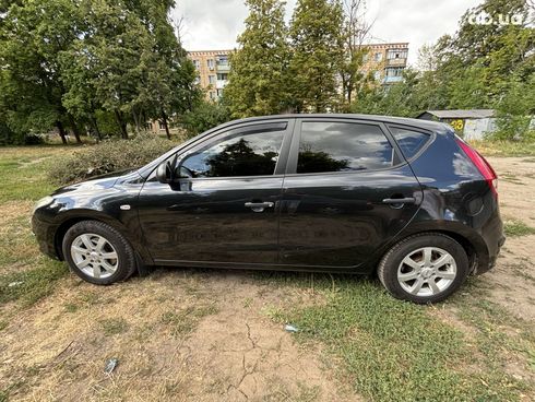 Hyundai i30 2009 черный - фото 2