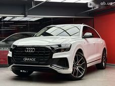 Продаж вживаних Audi Q8 2020 року - купити на Автобазарі