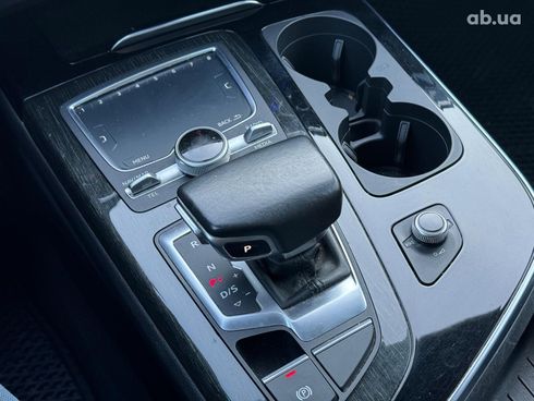Audi Q7 2016 серый - фото 16