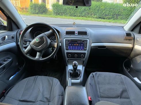 Skoda Octavia 2011 черный - фото 13