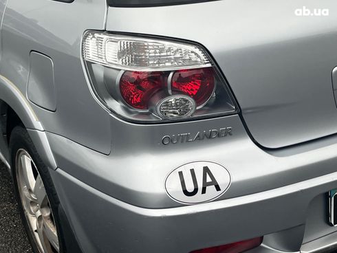 Mitsubishi Outlander 2008 серый - фото 9