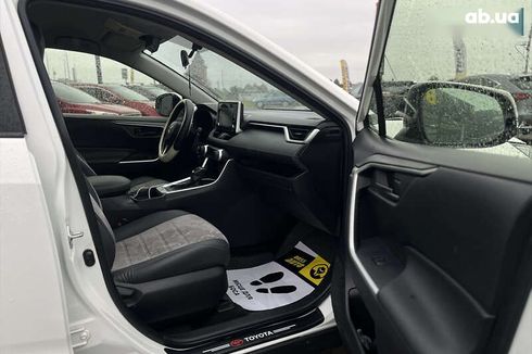 Toyota RAV4 2019 - фото 9