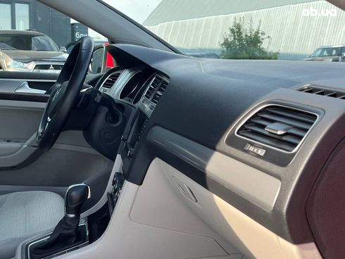 Volkswagen Golf Variant 2015 красный - фото 19