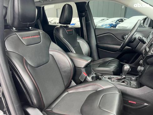 Jeep Cherokee 2019 черный - фото 81
