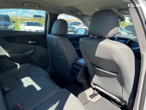 Chevrolet Impala 2016 серый - фото 22
