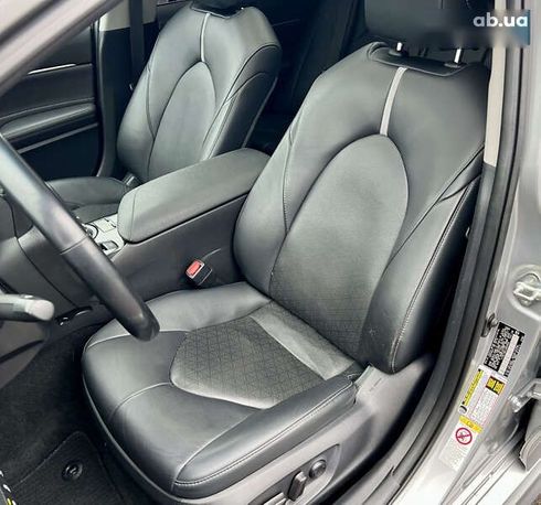 Toyota Camry 2018 - фото 18