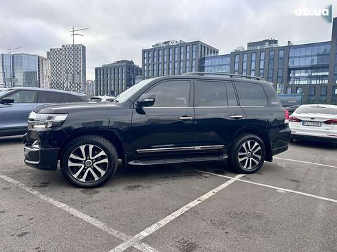 Toyota Land Cruiser 2019 - фото 28