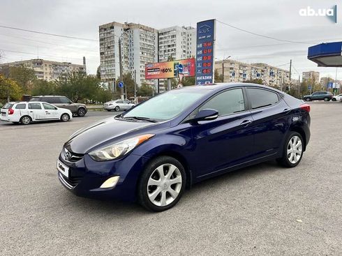 Hyundai Elantra 2011 - фото 6