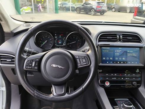 Jaguar F-Pace 2018 - фото 22