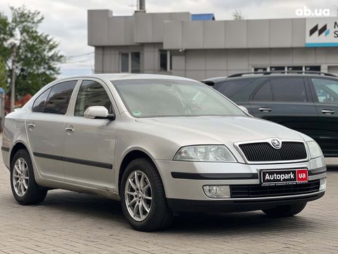 Skoda Octavia 2005 серый - фото 4