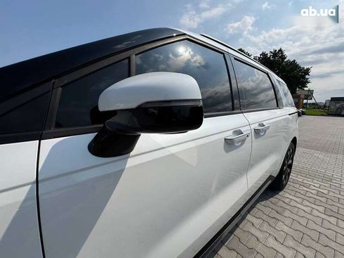 Kia Carnival 2021 - фото 9