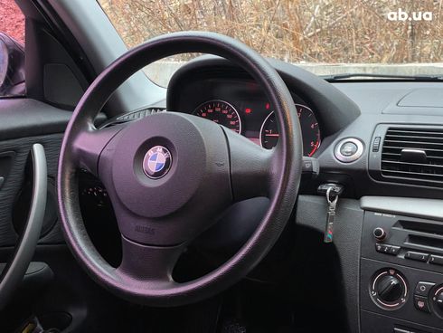 BMW 1 серия 2008 черный - фото 15