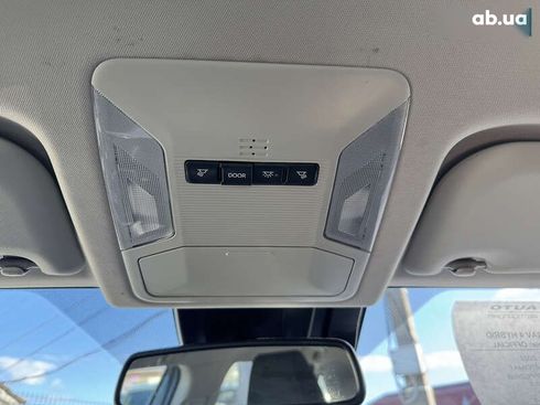 Toyota RAV4 2021 - фото 25