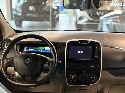 Renault Zoe 2017 - фото 24