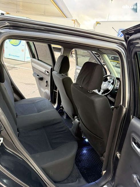 Suzuki Swift 2010 - фото 21
