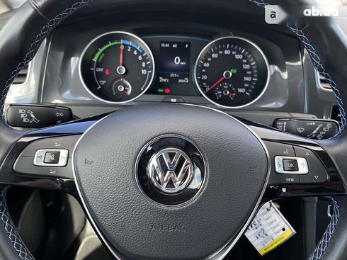 Volkswagen e-Golf 2020 - фото 25