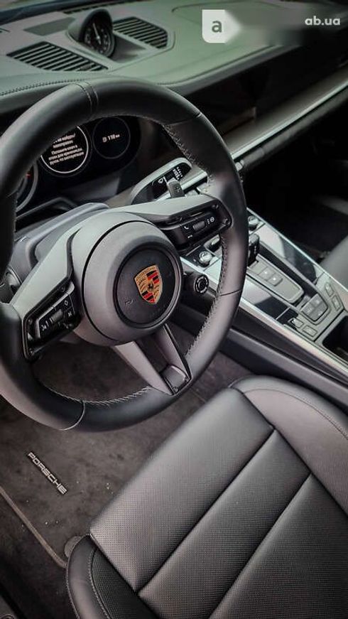 Porsche 911 2020 - фото 22