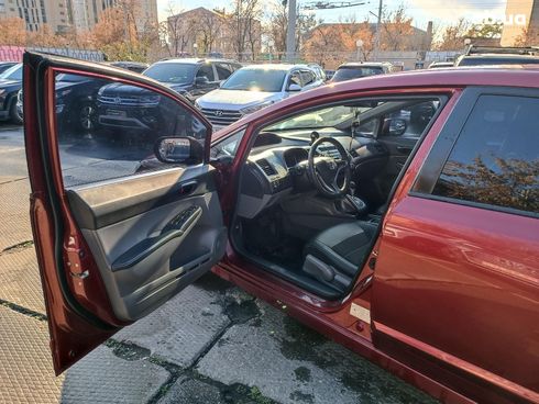 Honda Civic 2008 красный - фото 17