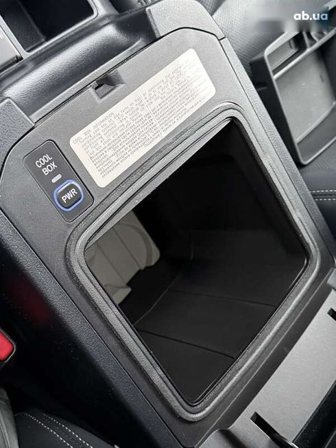 Toyota Land Cruiser Prado 2019 - фото 28