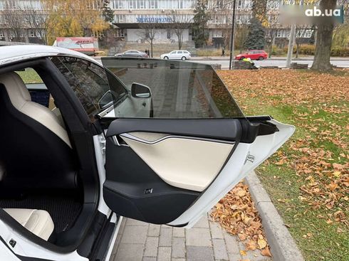 Tesla Model S 2019 - фото 28