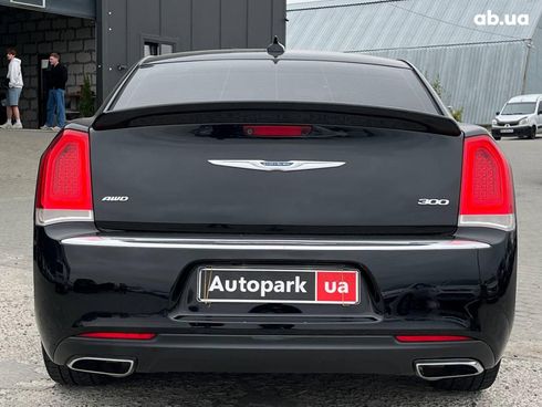Chrysler 300 2018 черный - фото 33