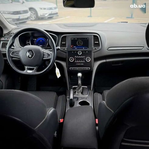 Renault Megane 2018 - фото 21