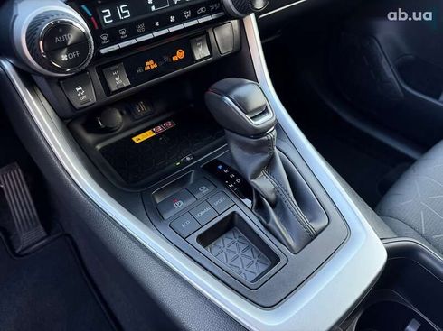 Toyota RAV4 2023 - фото 20