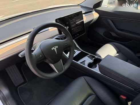 Tesla Model 3 2019 - фото 17
