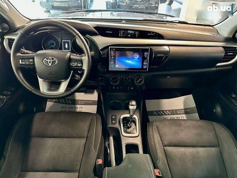 Toyota Hilux 2016 - фото 12