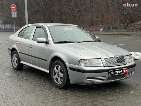 Skoda Octavia 2004 серый - фото 3