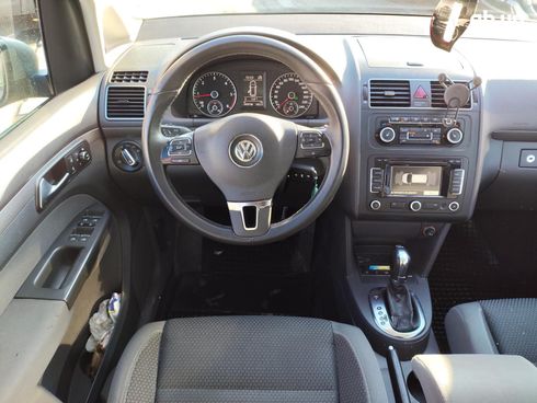 Volkswagen Touran 2011 бежевый - фото 28