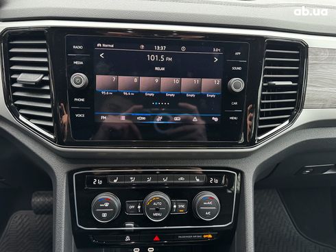 Volkswagen Atlas 2023 серый - фото 21