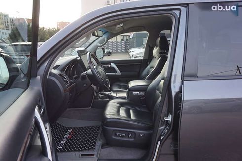 Toyota Land Cruiser 2014 - фото 18