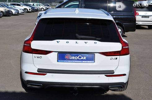 Volvo V60 Cross Country 2019 - фото 12