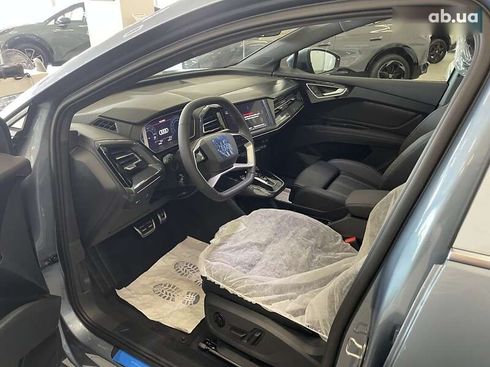 Audi Q4 e-tron 2025 - фото 12
