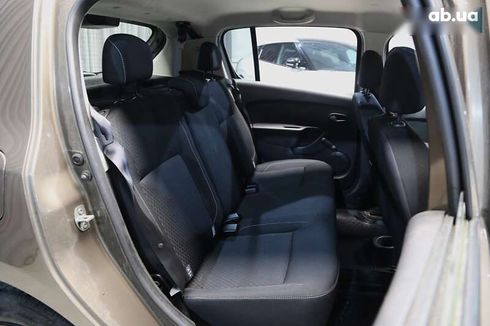 Renault Sandero 2019 - фото 11